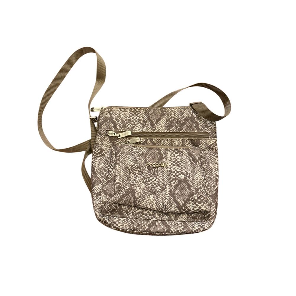 Baggallini snake print crossbody bag